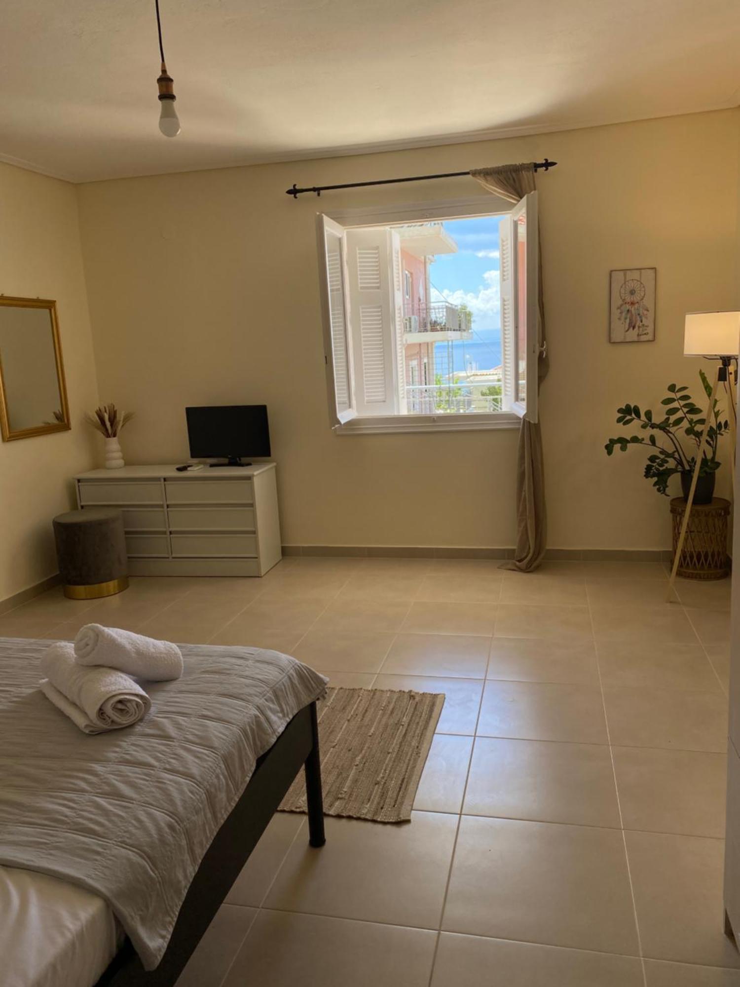 Appartement Coastal Haven à Kalamata Extérieur photo